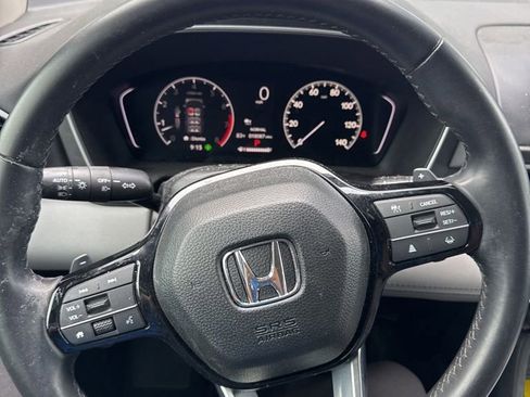 Used 2025 Honda Pilot EX-L image 11