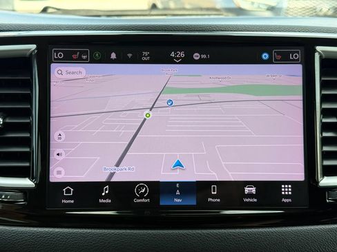 Used 2022 Chrysler Pacifica Touring-L w/ Uconnect Theater Family Group FWD image 41