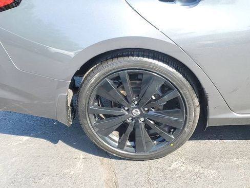 Certified 2022 Nissan Altima 2.5 SR w/ Midnight Edition Package FWD image 5