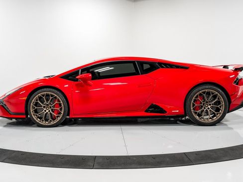 Used 2023 Lamborghini Huracan Tecnica image 6