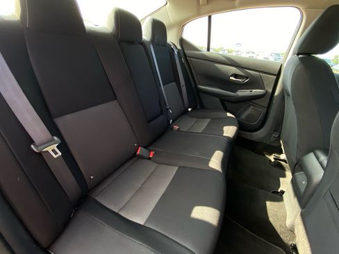 Used 2020 Nissan Sentra SV w/ Trunk Package FWD image 12