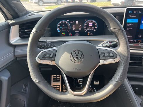 New 2026 Volkswagen Tiguan SE R-Line image 15