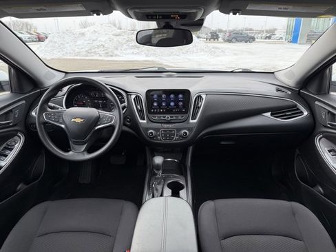 Used 2025 Chevrolet Malibu LT image 23