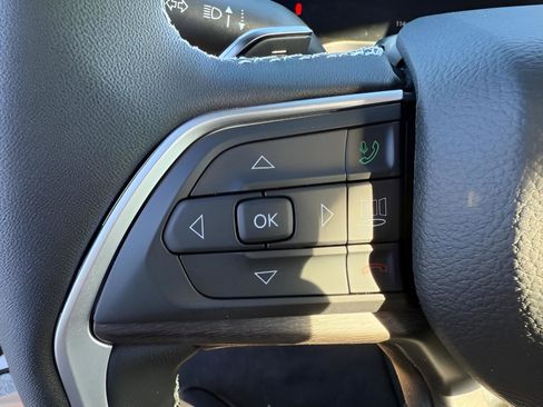 New 2026 Jeep Grand Cherokee Altitude AWD/4WD image 21