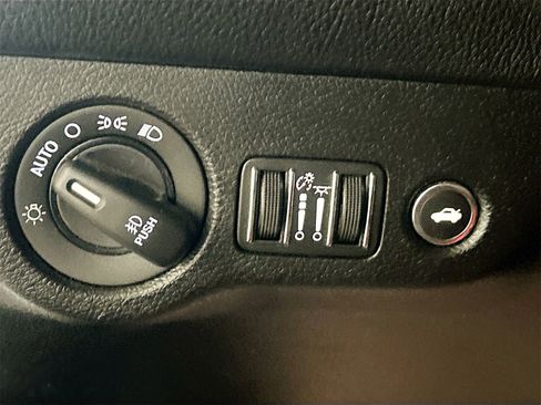 Used 2021 Dodge Challenger R/T Scat Pack w/ Driver Convenience Group image 10