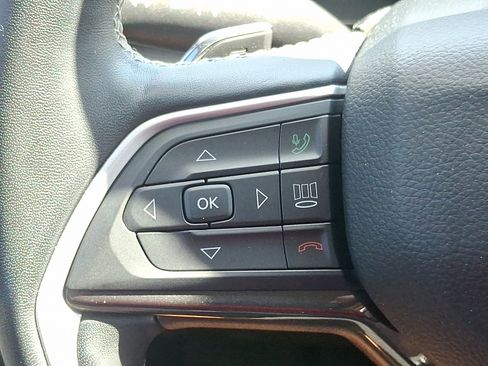 Used 2022 Jeep Grand Cherokee L Laredo w/ Luxury Tech Group I image 21