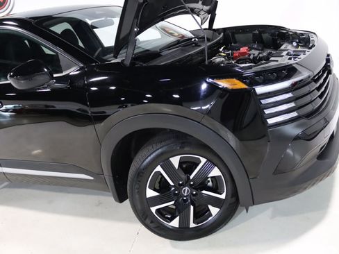 Used 2025 Nissan Kicks SV AWD/4WD image 53