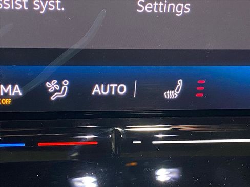 New 2026 Volkswagen Tiguan SE R-Line image 8