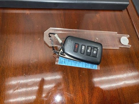 Used 2024 Lexus IS 300 F Sport image 28