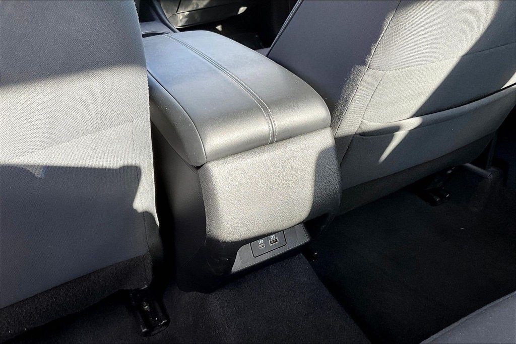 Used 2025 Nissan Altima 2.5 SV AWD/4WD image 12