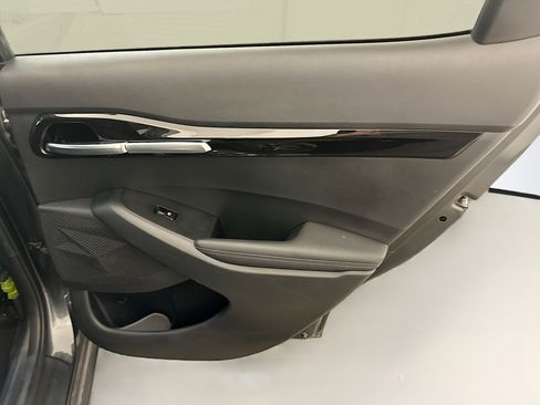 Used 2022 Kia Seltos EX image 32