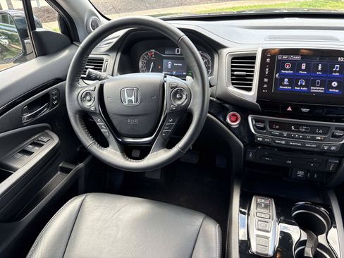 Used 2018 Honda Pilot Touring image 28