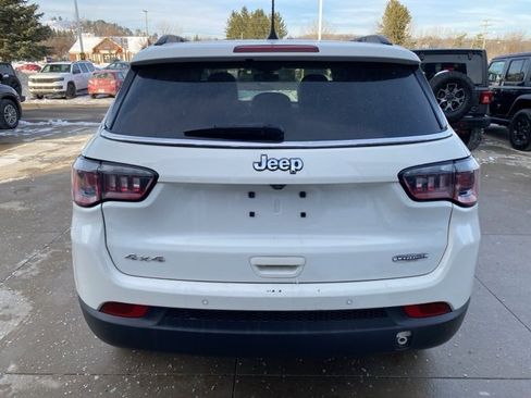 Certified 2019 Jeep Compass Latitude w/ Cold Weather Group image 4