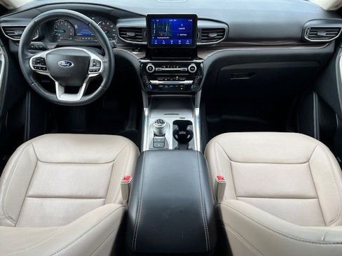 Used 2022 Ford Explorer Limited w/ Equipment Group 301A image 22