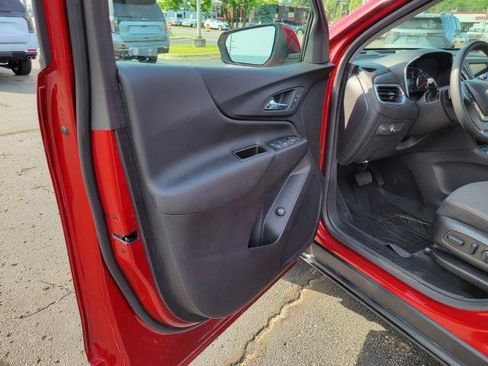 Used 2024 Chevrolet Equinox LT w/ LPO, Floor Liner Package AWD/4WD image 6
