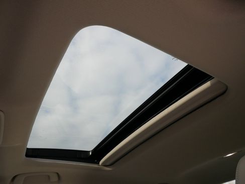 Certified 2025 Honda Accord EX-L image 31