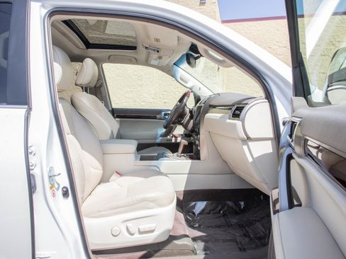 Used 2016 Lexus GX 460 w/ Premium Package AWD/4WD image 11