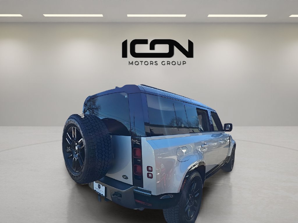 Used 2023 Land Rover Defender 110 X-Dynamic SE AWD/4WD image 3