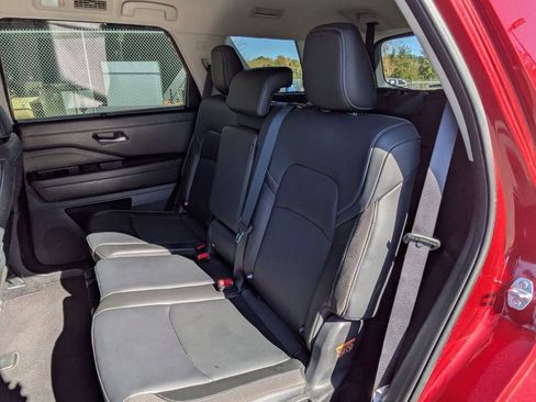 Certified 2022 Nissan Pathfinder SL image 23