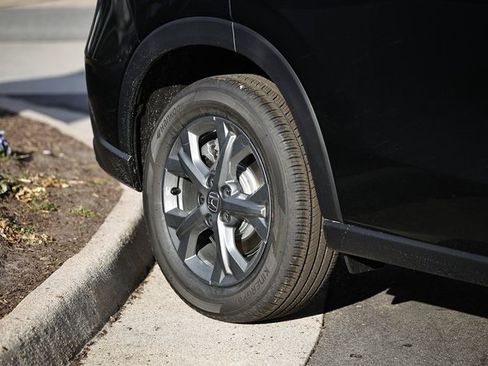 New 2026 Honda HR-V LX image 17