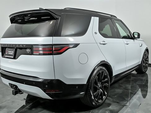 Used 2023 Land Rover Discovery S R-Dynamic AWD/4WD image 9