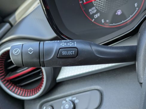 New 2026 Chevrolet Trax RS w/ Sunroof Package FWD image 18