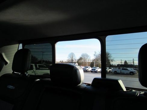 Used 2022 Ford F150 Limited image 30