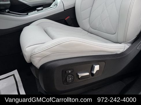 Used 2025 BMW X5 xDrive40i w/ Parking Assistance Package AWD/4WD image 29