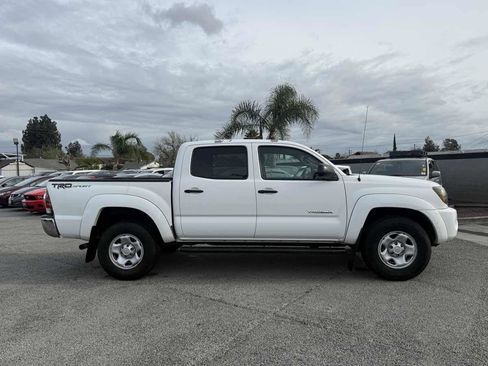 Used 2011 Toyota Tacoma PreRunner w/ SR5 Pkg #2 image 29