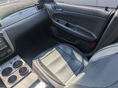 Used 2010 Chevrolet Impala Police FWD image 16