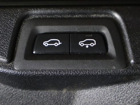 Used 2024 BMW X7 xDrive40i w/ M Sport Package image 58