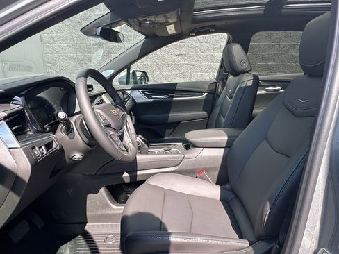 New 2025 Cadillac XT5 Premium Luxury w/ LPO, Floor Liner Package image 17