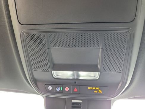 New 2026 GMC Acadia Elevation image 32