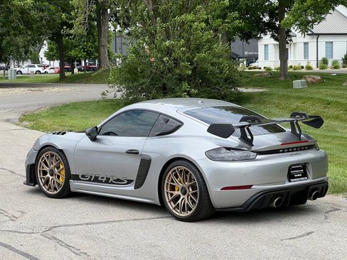 Certified 2024 Porsche 718 Cayman GT4 RS RWD image 3