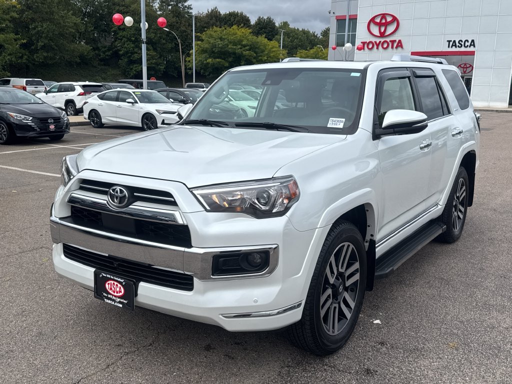 Used 2024 Toyota 4Runner Limited AWD/4WD image 3