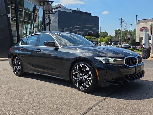 Used 2026 BMW 330i Sedan w/ Premium Package RWD image 7