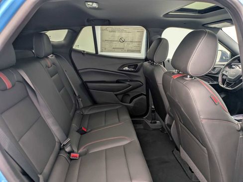 New 2026 Chevrolet Trax RS w/ Sunroof Package FWD image 21