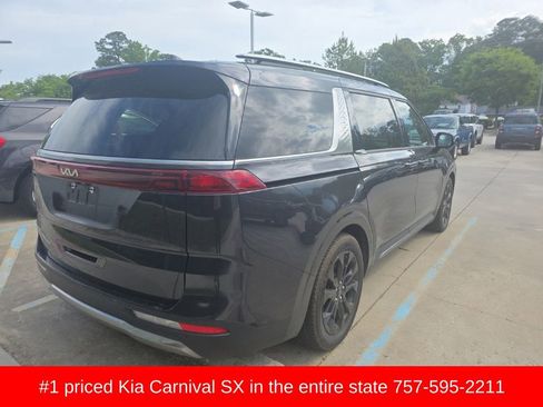 Used 2023 Kia Carnival SX FWD image 5