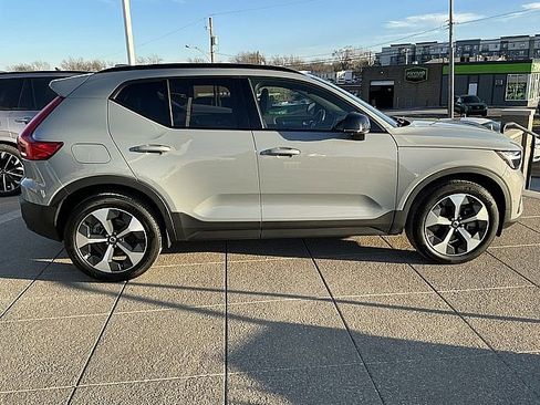 Certified 2025 Volvo XC40 B5 Plus image 7