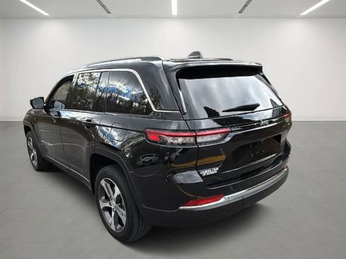 Used 2023 Jeep Grand Cherokee 4WD 4xe image 3