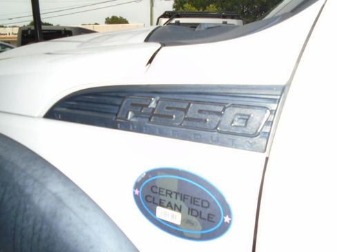 Used 2016 Ford F550 4x4 SuperCab Super Duty image 7