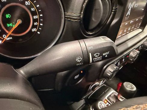 Used 2021 Jeep Gladiator Overland AWD/4WD image 30