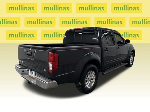 Used 2014 Nissan Frontier SV image 3