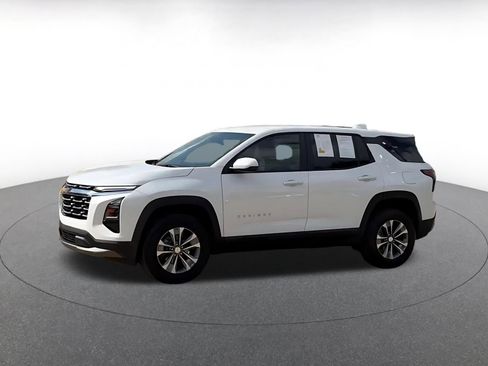 Used 2025 Chevrolet Equinox LT image 8