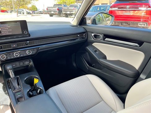 Used 2024 Honda Civic EX-L image 23