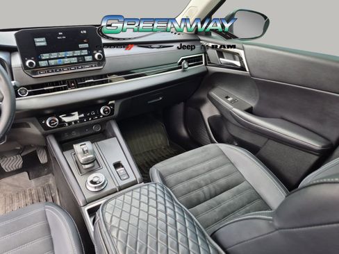 Used 2024 Mitsubishi Outlander SE AWD/4WD image 12