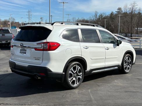 Used 2024 Subaru Ascent Touring image 3