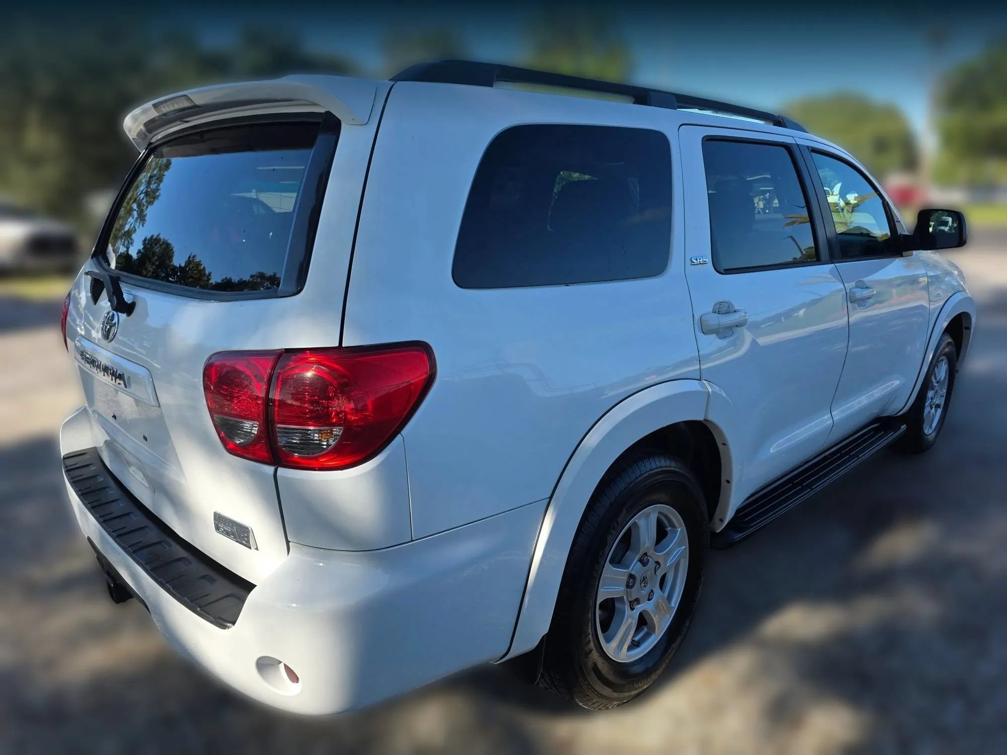 Used 2015 Toyota Sequoia SR5 w/ Premium Package RWD image 5