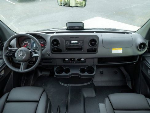 New 2025 Mercedes-Benz Sprinter 2500 image 14