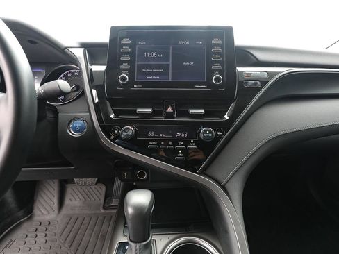 Used 2023 Toyota Camry SE w/ Convenience Package FWD image 16